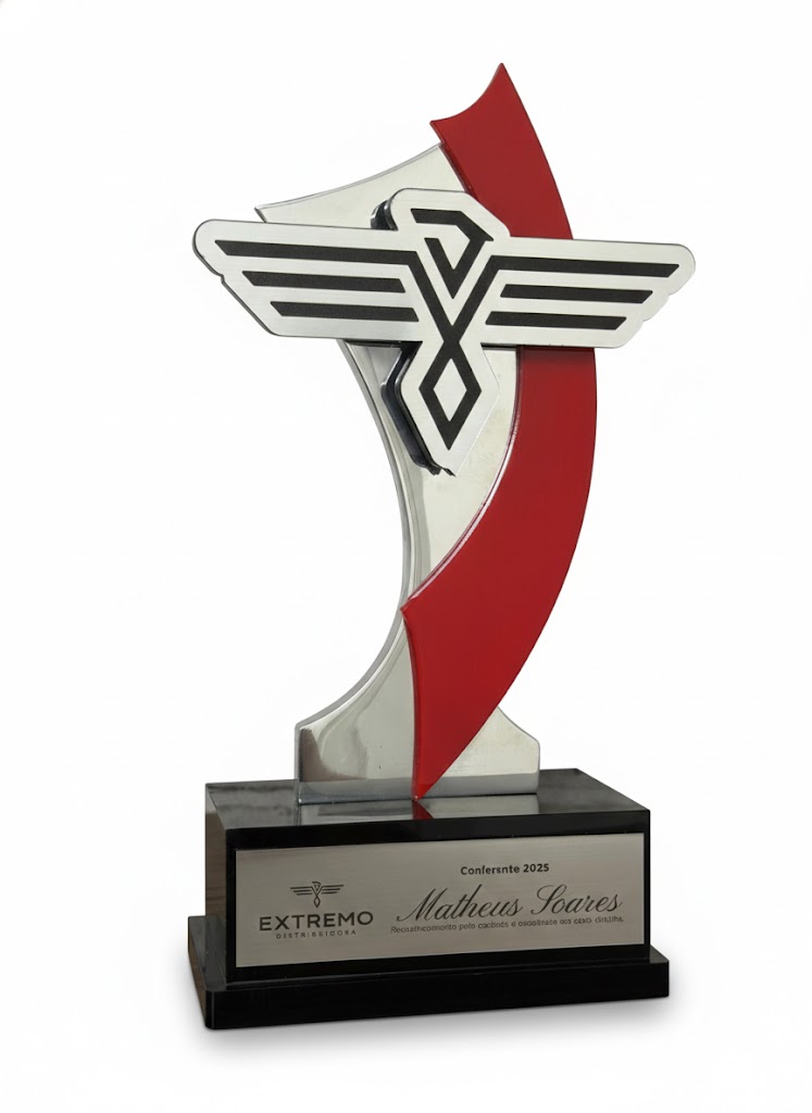 TROFÉU METAL - BASE E DETALHES EM ACRILICO