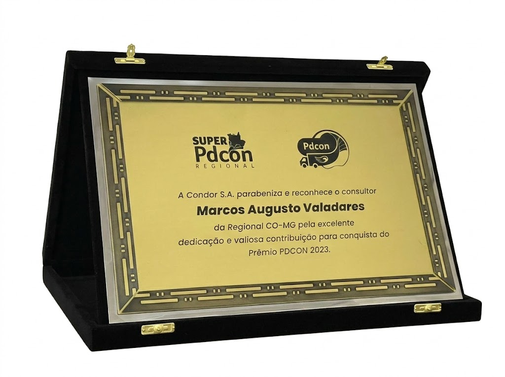 PLACA LATÃO COM DETALHES ENVELHECIDOS E BORDA EM INOX